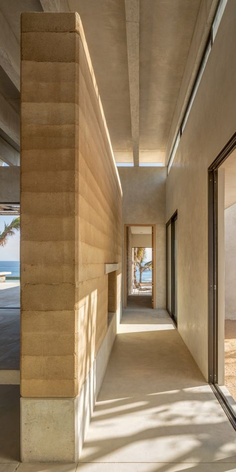 Gallery of Casa Sal / RIMA Design Group - 11 Desert Queen, Rammed Earth Homes, Rammed Earth Wall, Arizona Landscape, Architecture Wallpaper, Masonry Wall, Rammed Earth, Wallpaper Magazine, Earth Homes