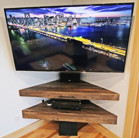 Video tutorial and plans to build a simple solution for your entertainment needs. Entertainment Center Floating Shelves, Corner Shelf Diy, Entertainment Center Plans, Floating Shelves Corner, Entertainment Shelves, Scrap Wood Diy, Corner Entertainment Center, Corner Floating Shelves, Floating Shelves Entertainment Center