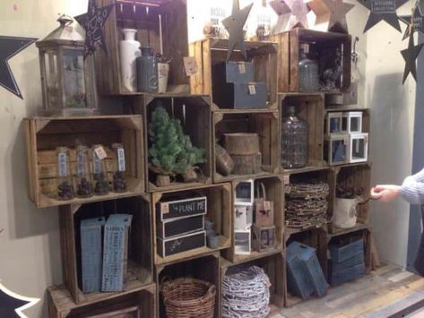 Uses For Wooden Crates, Crates On Wall, Apple Crate Shelves, Wood Crate Shelves, Wooden Crate Shelves, Vintage Wood Crates, Upcycle Crafts, Old Wooden Crates, Vintage Wooden Crates