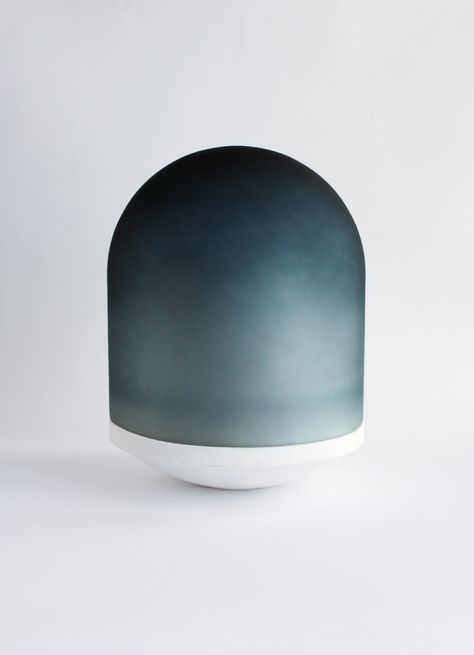 Dutch designer Maria Tyakina has reimagined the traditional cremation urn as a futuristic domed vessel, in a bid to better suit the modern-day home. Glassware Design, Cmf Design, Industrial Design Trends, Small Speakers, Iconic Furniture, Keramik Design, Id Design, Table Lamp Design, Three Words