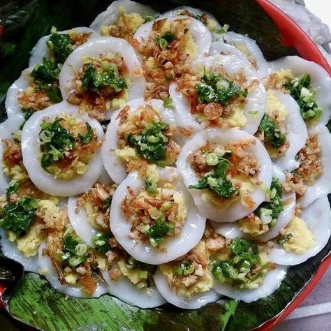 Party Food Catering, Easy Vietnamese Recipes, Watercress Recipes, Vietnamese Foods, Banh Beo, Gourmet Appetizers, Cambodian Food, Pork Rib Recipes, Viet Food