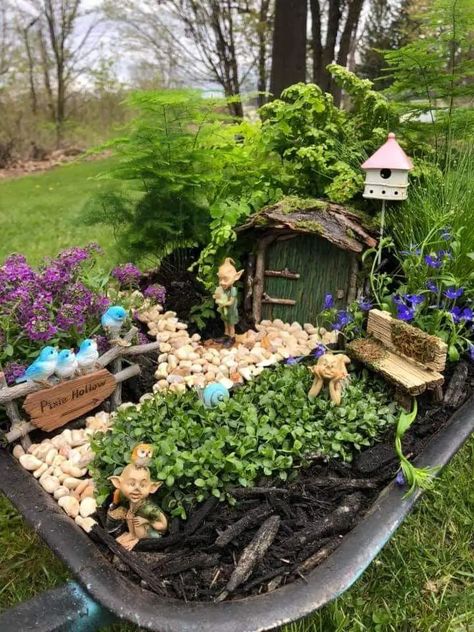 23 Large Fairy Garden Ideas for the Backyard Large Fairy Garden Ideas, Easy Garden Projects, Fairy Garden Ideas Enchanted Forest, Garden Ideas Large, Pixie Garden, Backyard Refresh, Miniature Garden Design, Large Fairy Garden, Garden Retreat