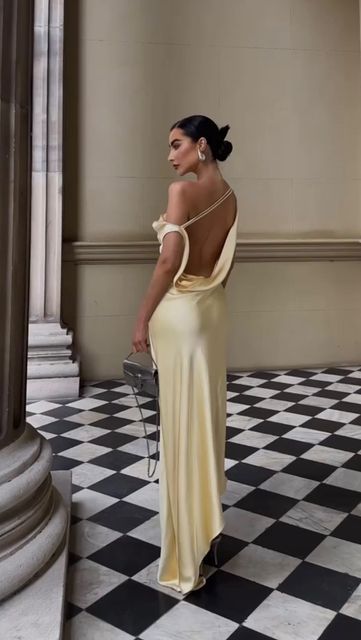 Meshki Yvette Dress, Meshki Bridesmaid, Meshki Dresses, 2023 Dress, Senior Szn, Queen Outfits, Instagram Dress, Virtual Stylist, Style Change