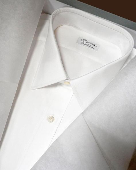 Charvet Shirt, Mens White Suit, Luxury Shirts, Striped Linen Shirt, Cashmere Hoodie, Mens Luxury Fashion, Suit Shirts, Instagram Beauty, Twill Shirt