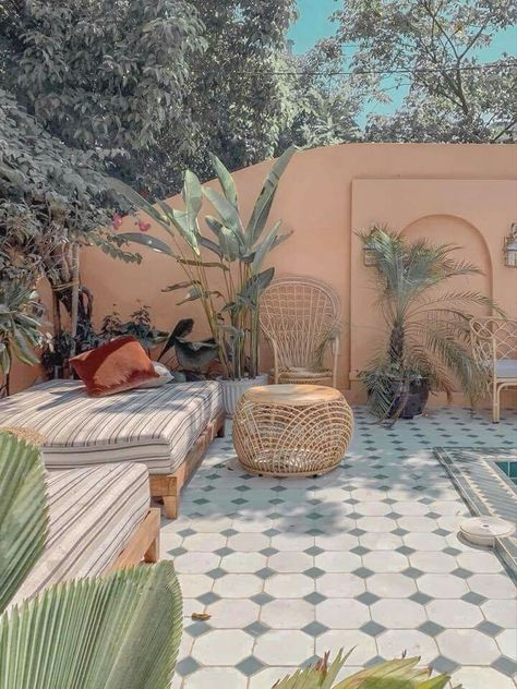 Spanish Tile Outdoor Patio, Moroccan Outdoor Tiles, Outdoor Spanish Tile, Tiled Back Patio, Tile Courtyard, Moroccan Outdoor Patio, Spanish Patio Ideas, Mediterranean Outdoor Patio, Moroccan Outdoor Decor