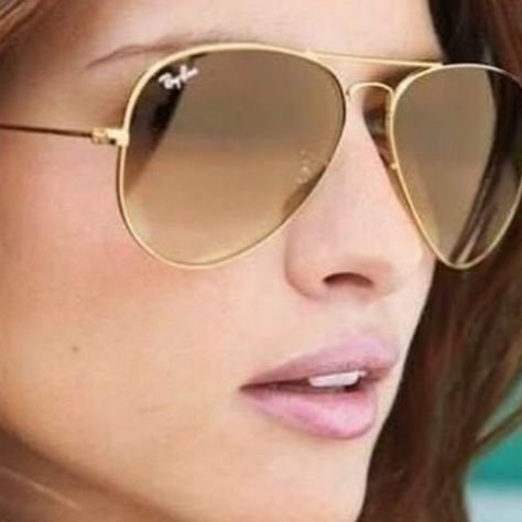 Óculos Feminino Masculino Cristal Leia Antes De Comprar Sunglasses Design, The Aviator, Cheap Ray Bans, Ray Ban Aviator, نظارات شمسية, Classic Sunglasses, Brown Gradient, Ray Ban Aviators, Gradient Sunglasses