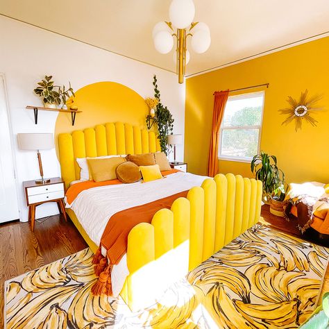 10 Spring Decorating Ideas to Freshen Up Your Home | Ruggable Blog Maximalist Bedroom, Best Bedroom Colors, Brighter Bedroom, Maximalist Home, Bedroom Colour Palette, Neutral Room, Bedroom Orange, Fall Bedroom, Yellow Bedroom