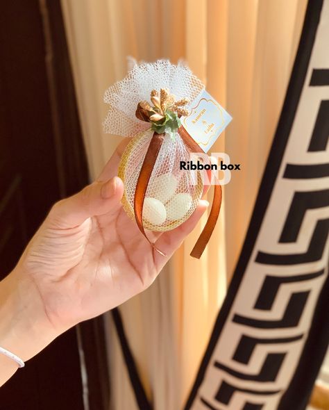 RING CHOCOLATE FAVORS! ✨🎀 Wedding Favors, Sweet cones , ribbon box , wedding ideas , wedding day, Events , Baat pakki , Nikkah , Dholki , Barat , Wedding gifts , Wedding return gifts , wedding 2024, nikkah bidh boxes , indian wedding, pakistani weddings #explorepage #exploremore #favors Baat Pakki Gifts, Baat Pakki Favors, Nikkah Boxes Ideas, Nikah Bid Packing Ideas, Engagement Packing Ideas For Bride, Engagement Packing, Nikah Bid Boxes Ideas, Nikkah Sweet Boxes, Dholki Ideas