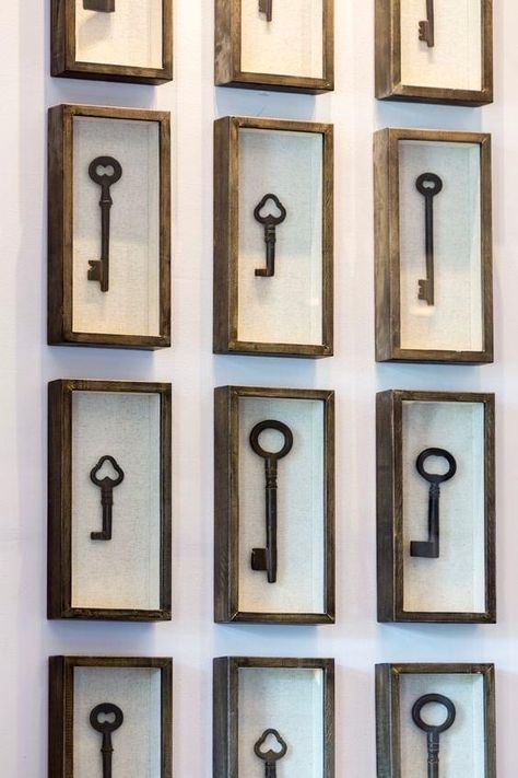 Minecraft Basement, Key Crafts, Kids Basement, Old Keys, Wall Art Ideas, Ideas Minecraft, Basement Design, Vintage Keys, Basement Ideas