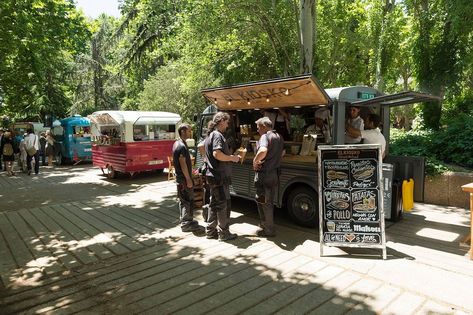 Food Truck Market, Madrid Food, Coffee Truck, Fine Dining Recipes, Food Truck Design, Molecular Gastronomy, Awesome Food, Concept Car Design, Truck Design