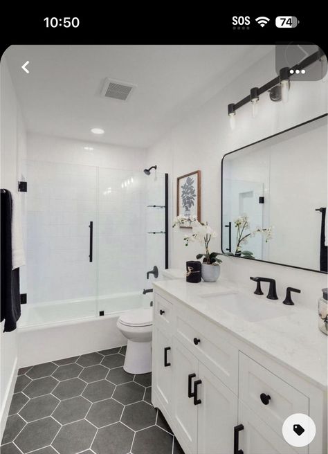 Bathroom Layout Ideas, Guest Bathroom Remodel, Full Bathroom Remodel, Modern Bathroom Remodel, Bilik Air, Plans House, Bathroom Redesign, Small Bathroom Makeover, Bathroom Design Ideas