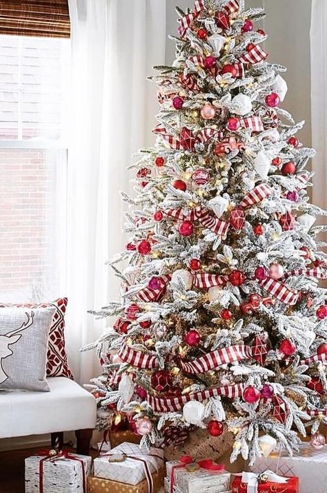 christmas trees; christmas trees decorated; christmas trees themes; christmas trees ideas; christmas trees 2019; Red Christmas Decor, Silver Christmas Decorations, Flocked Christmas Trees Decorated, Elegant Christmas Trees, Alternative Christmas Tree, Christmas Tree Decorations Diy, Fun Christmas Decorations, Christmas Tree Inspiration, White Christmas Trees