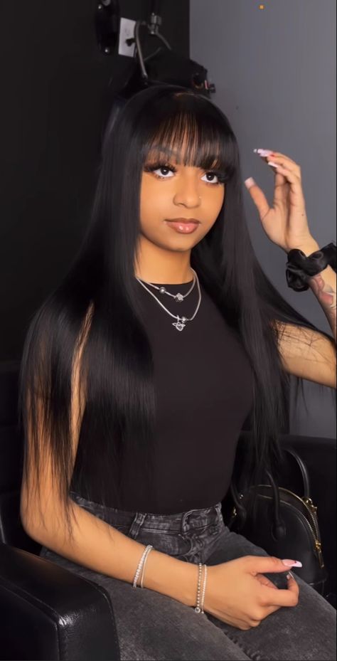 Vintage Bangs Hairstyles, Bang Wig Black Women, Black Wig With Bangs Black Women, Fringe Bangs Black Women, Straight Wig With Bangs Black Women, Wispy Bangs Black Women, Straight Wigs With Bangs For Black Women, Bang Hairstyles Black Women, Bangs Black Women