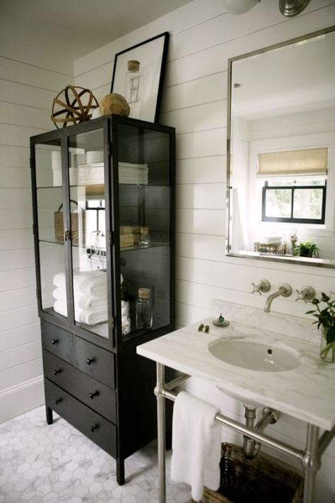 Bathroom Project: Vintage Medical Cabinet Before - DIY in PDX White Modern Farmhouse, Bathroom Closet Organization, Functional Bathroom, Farmhouse Bathroom Vanity, Decoration Bathroom, Storage Bathroom, Bad Inspiration, Bathroom Closet, Modern Farmhouse Bathroom