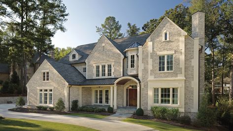 ✨Project Spotlight✨ : This gorgeous light brick home exterior made with our Cortez brick is full of personality and style. We are in LOVE with the arched entryway and the cream corner trim details 😍 bit.ly/3gBsXjd Looking for the perfect brick for your home project? Follow our page @northgeorgiabrick for more timeless brick builds and custom home inspiration. General Shale Brick, Brick Companies, South Alabama, Light Brick, Cladding Materials, Old Mansions, Brick Exterior House, White Windows, Brick Colors