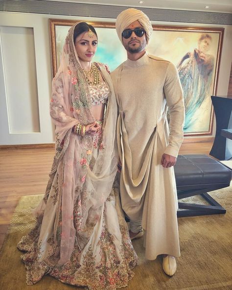 35.4k Likes, 100 Comments - Soha (@sakpataudi) on Instagram: “Repost ! @khemster2” Soha Ali Khan Wedding, Soha Ali Khan, Wedding Sherwani, Vogue India, Blush Bride, Ali Khan, Feminine Beauty, Bollywood Stars, Bridal Couture