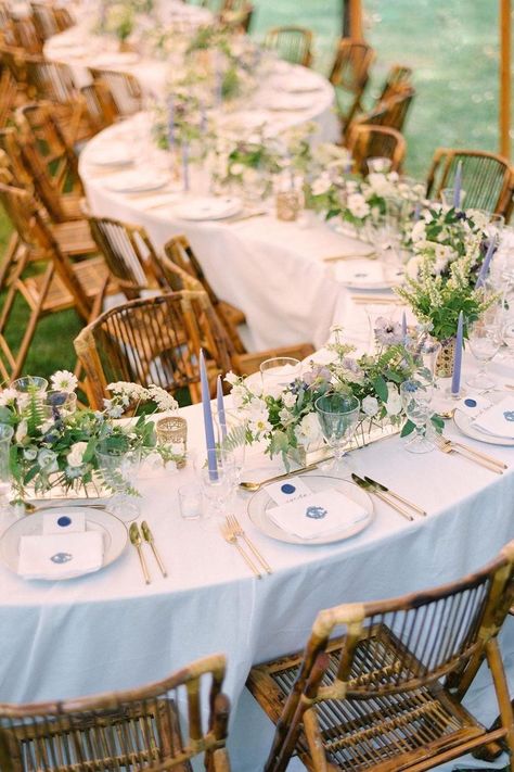 We love this whimsical décor for a garden wedding reception in New York using serpentine tables. White Backyard Wedding, Wavy Table, White Backyard, Serpentine Table, Wedding Reception Tables Layout, Wedding Table Decor Ideas, Wedding At Home, Blue And White Wedding, Garden Wedding Reception