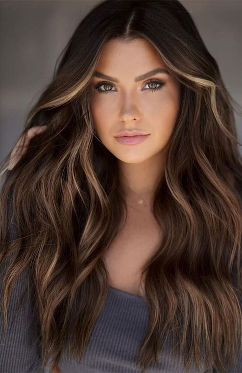 Hair Colour Ideas For Brunettes, Short Flippy Hairstyles, Flippy Hairstyles, Braids For Beginners, Side Braid Tutorial, Easy Side Braid, Salted Caramel Brownie, Light Ash Brown Hair, Angled Bob Haircuts