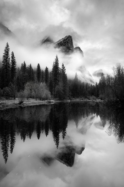 The Three Brothers in Yosemite National Park, California. Landscape Pencil Drawings, Black And White Picture Wall, Black And White Landscape, Top Photographers, Landscape Drawings, Black And White Pictures, Black And White Photographs, Free Ebook, White Aesthetic