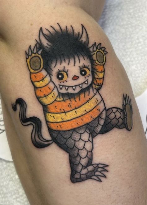 Peter Griffin Tattoo, American Traditional Tattoos Cute, Traditional Christmas Tattoo, Clown Kewpie Tattoo, Spooky Sternum Tattoo, American Traditional Halloween Tattoo, Flytrap Tattoo, Weird Traditional Tattoo, Traditional Tattoo Art Halloween