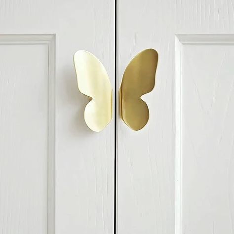 Cabinet Closet, Fotografi Vintage, Diy Butterfly, Cute Bedroom Decor, Brass Handle, Drawer Cabinet, Cute Room Decor, Butterfly Shape, Gold Butterfly