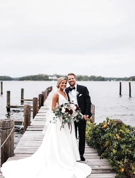 Historic London, Map Wedding Invitation, Downtown Annapolis, Annapolis Wedding, London Wedding Venues, Annapolis Maryland, Historic Wedding, Waterfront Wedding, Romantic Atmosphere