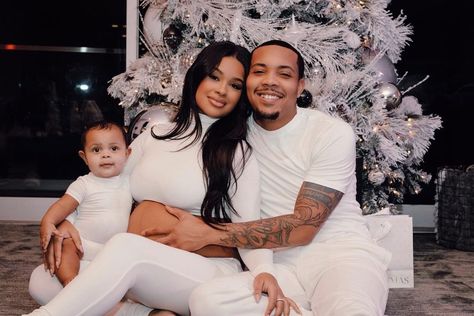 Ariana Fletcher, Family Christmas Pictures Outfits, Pregnant Girlfriend, Christmas Pictures Outfits, Cute Family Pictures, G Herbo, Mother Daughter Fashion, Holiday Photoshoot, Family Photoshoot Outfits