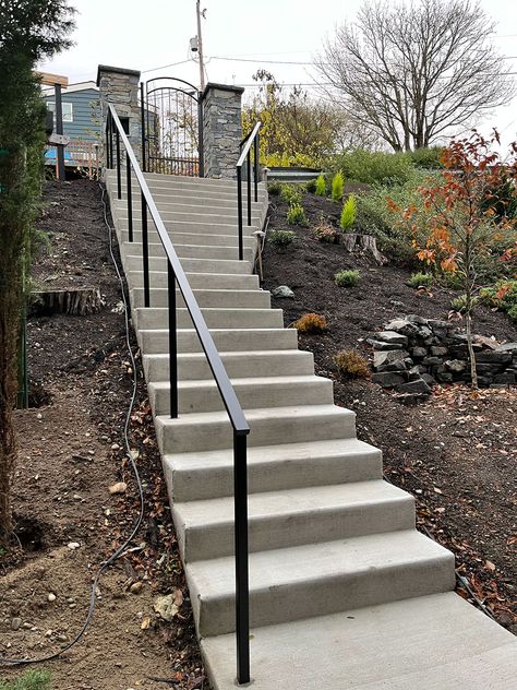 Outdoor Railings For Steps Modern, Porch Handrail Ideas Front Steps, Rails For Stairs Outdoor, Modern Handrails For Stairs Outdoor, Modern Outdoor Handrails For Stairs Front Steps, Outside Handrails, Simple Iron Railing Exterior, Contemporary Front Porch, Railings For Steps