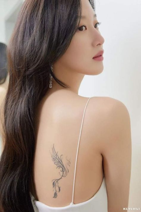 Minimalist Feminine Tattoo, Fine Line Pheonix Tattoo For Women, Small Phoenix Tattoos For Women, Phoenix Tattoo Back, Phoenix Tattoo Feminine, Small Phoenix Tattoos, Phönix Tattoo, Phoenix Tattoos, Korean Tattoos