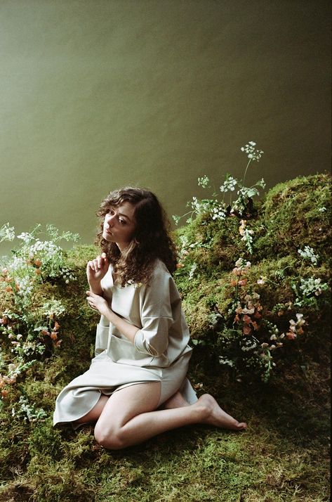 OVERGROWTH by photographer Parker Fitzgerald and floral designer Riley Messina Miss Moss, Kodak Film, Colors And Emotions, Studio Photoshoot, Pre Raphaelite, Fashion Photography Inspiration, Friend Poses, Outdoor Fashion, Creative Portraits