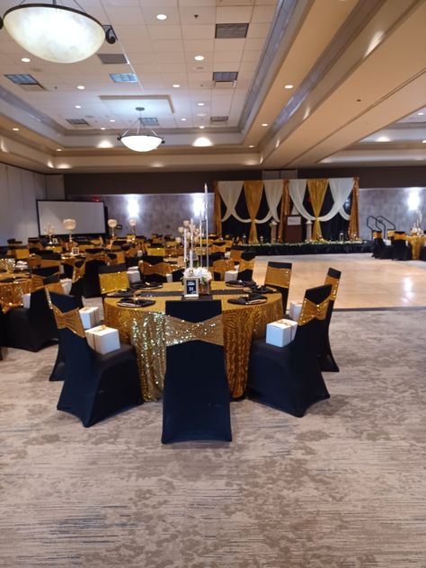 Black And Gold Anniversary Decorations, Gold Anniversary Decorations, Royalty Theme, Gold Table Decorations, Gold Theme Party, Black And Gold Party Decorations, 50th Anniversary Decorations, Gala Decorations, Black And Gold Theme