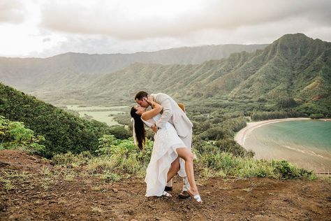 Hawaii Wedding Elopement, Hawaii Beach Elopement, Eloping In Hawaii, Hawaii Mountains, Elope In Hawaii, Destination Wedding Budget, Small Hawaii Wedding Oahu, Elopement Dresses, Hawaii Engagement Pictures Oahu