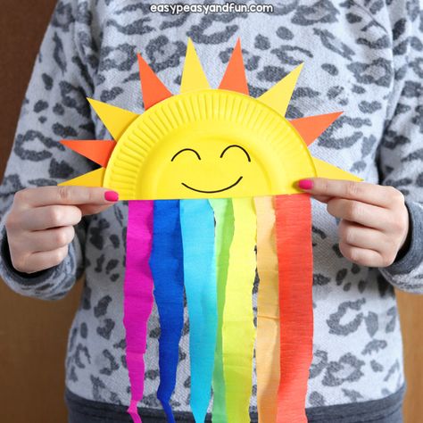 Quick Easy Kindergarten Crafts, Paper Plate Sun, Sun And Rainbow, Rainbow Craft, Sweet Paper, Spring Crafts For Kids, Fun Crafts To Do, Rainbow Crafts, Daycare Crafts