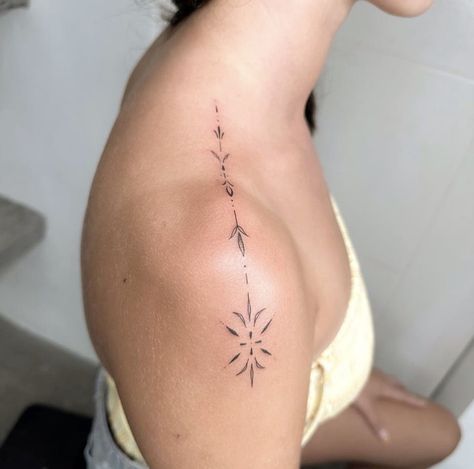 Simple Ornamental Tattoo, Ornamental Shoulder Tattoo, Front Shoulder Tattoos, Small Shoulder Tattoos, Tattoos Infinity, Tattoos Mandala, Anklet Tattoos, Taurus Tattoos, Handpoke Tattoo