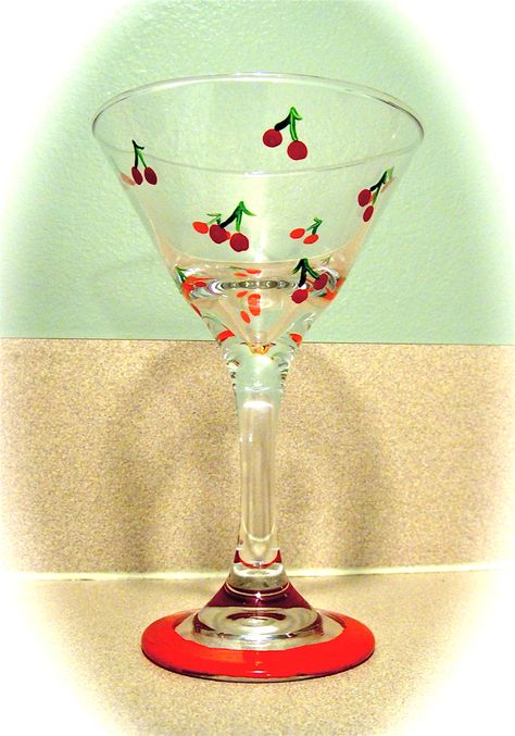 Cherry Wine Glass Painting, Cherry Glass Painting, Cherry Drink, Diy Wine Glasses Painted, Strawberry Kitchen, Cherry Wine, Cherry Kitchen, Cherries Jubilee, Diy Wine Glasses