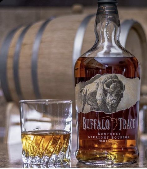 Buffalo Trace Bourbon, Best Bourbon Whiskey, Rare Whiskey, Bourbon Bar, Whisky Drinks, Buffalo Trace, Best Bourbons, Kentucky Straight Bourbon Whiskey, Straight Bourbon Whiskey