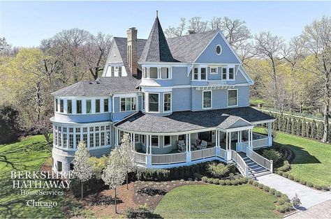 Spectacular Queen Anne House in Highland Park IL for sale Highland Park Illinois, Queen Anne House, Victorian House Plans, Victorian Style Homes, Victorian Mansions, Victorian Architecture, Sims House, Dream House Exterior, House Goals