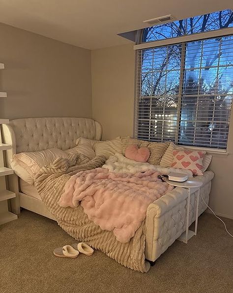 Anna Schottin's Amazon Page Big Bed Aesthetic, Anna Schottin, Classy Teen Bedroom, Pink Bed Set, Coquette Bed, Small Room Inspo, Bedroom Board, Room Things, Room Organization Bedroom