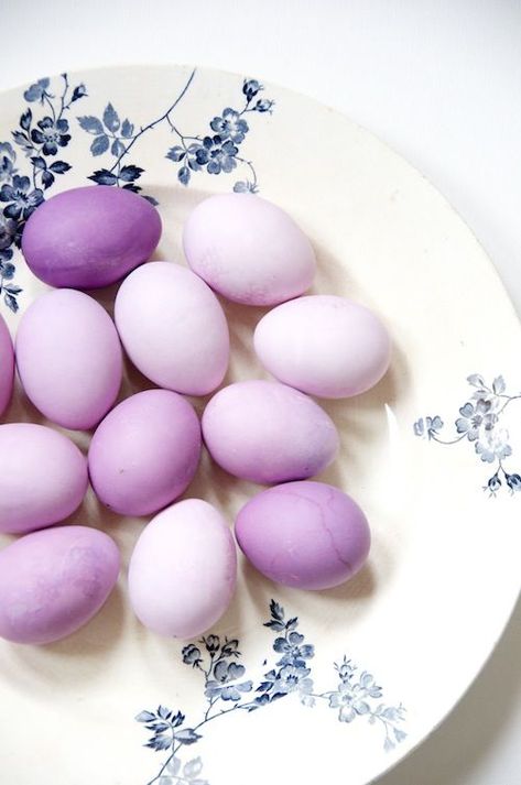 Lilac Cottage, Tiffany Blue Color, Hippity Hoppity, Spring Cocktails, Easy Easter Crafts, Easter Printables, Easter Crafts Diy, Coloring Easter Eggs, Easter Time