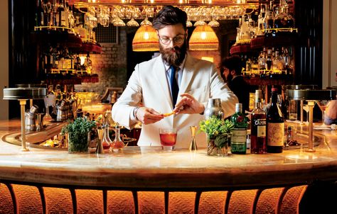 If you're serious about your home bar, you should know how to make these six classic cocktails. Cocktail Bar Interior, Cocktail Bar Design, Mixology Bar, Best Cocktail Bars, Secret Bar, Speakeasy Bar, Home Cocktail Bar, Classic Cocktail Recipes, Cocktail Photography