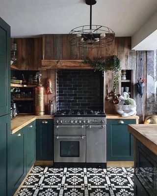 Home • Instagram Dark Kitchen Ideas, Rustic Barndominium, Backsplash Kitchen Dark Cabinets, Boho Bedroom Furniture, Unique Kitchen Backsplash, Boho Bedroom Design, Dark Kitchen, Dining Room Combo, Barn Homes