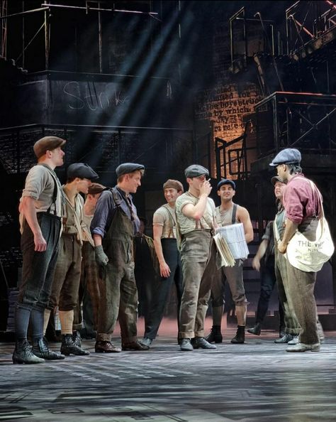 Newsies Uk, Paper Boy, Newsies, Broadway Musicals, Theatre Kid, Reference Poses, Musical Movies, Photo Archive, Musical Theatre