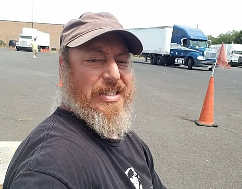 Truck Driver Pictures, Truck Format, Truck Update, Good Looking Older Men, Driver Card, Trucks For Sell, Old Man Pictures, Truck Living, Best Pickup Truck