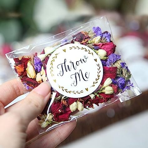 100 Pack Pre-made Clear Confetti Bags with Gold Foil "Throw Me" Stickers | Wedding Petal Toss Packets - Pre-Labeled Empty Bags Petal Toss Wedding, Me Stickers, Petal Toss, Confetti Bags, Stickers Wedding, Wedding Petals, Gold Foil, Gift Bags, Confetti