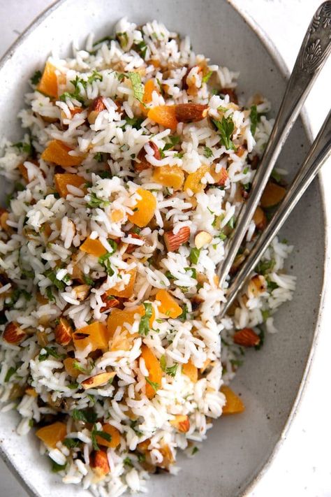 Basmati Rice with Fresh Herbs and Caramelized Onions Basmati Rice Recipe, Basmati Rice Recipes, Mexican Rice Easy, Rice Recipes Vegan, Cooking Basmati Rice, Rice Side Dishes, Main Course Recipes, Dried Apricots, Basmati Rice