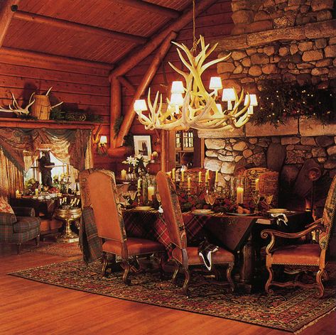 Old Log Cabin Interior, Lodge Dining Room, Arizona Ranch, Log Cabin Interior Design, Ranch Girl, Old Log Cabin, Drapery Ideas, Cabin Decorating, Log Houses