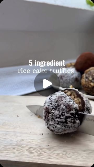 Weight Loss Journey on Instagram: "5 ingredient rice cake truffles + #healthysnack  By@eleni.fit_  Ingredients: 12 rice cakes 1 banana 8 dates, pitted 1/2 cup nut butter (I used cashew butter) 100g melted dark chocolate  In a food processor combine rice cakes, banana, dates and nut butter. Pulse until the mixture sticks together. Form the mixture into 8 balls. Place the balls in the freezer for 15 minutes to help the chocolate coating set faster. Dip each one in the melted chocolate and decorate if desired. I used coconut flakes, chopped walnuts and cocoa powder. Store them in the fridge and enjoy 😊   #ricecakesnack #healthytruffles #glutenfree #nobake #dairyfree #easysnack #vegandessert" Rice Cake Truffles, Rice Cake Snacks, Healthy Sweet Snacks, Cake Truffles, Melted Chocolate, Cashew Butter, Chocolate Coating, 5 Ingredient, Rice Cakes