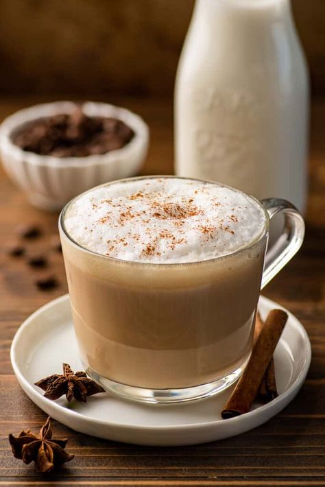 Dirty Chai Latte, Chai Tea Latte Recipe, Chai Latte Recipe, Chai Coffee, Tea Latte Recipe, White Chocolate Mocha, Chai Recipe, Chai Tea Latte, Latte Recipe