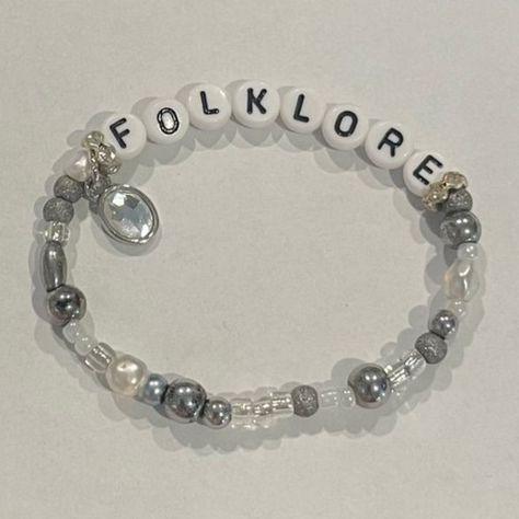 Exile Bracelet Taylor Swift, Aesthetic Taylor Swift Bracelets, Folklore Accessories, Folklore Bracelet Taylor Swift, Tswift Bracelets, Taylor Sift, Swiftie Bracelets, Taylor Swift Album Aesthetic, Taylor Swift Friendship Bracelets