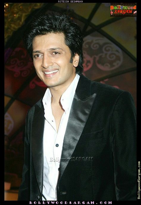 Ritesh Deshmukh, Actress Pics, Film Producer, Actor Photo, Bollywood Actors, Earth Science, Actors & Actresses, Actresses, Actors